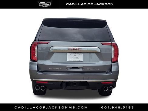 Used 2022 GMC Yukon XL Denali AWD/4WD image 6