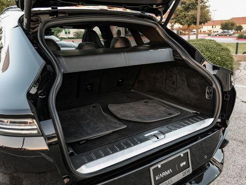 Used 2021 Aston Martin DBX image 56