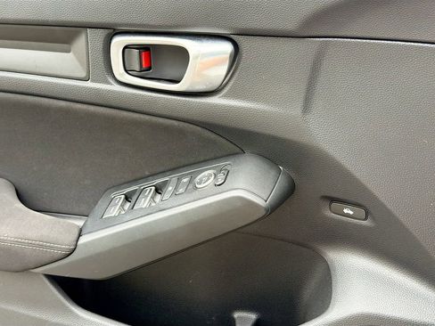 Used 2023 Honda Civic Sport image 21