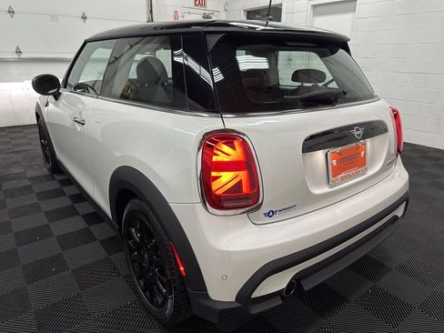 Used 2023 MINI Cooper 2-Door Hardtop image 8