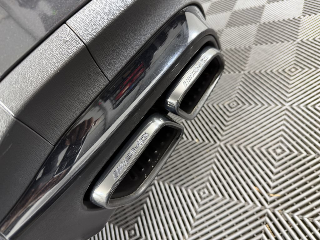Used 2020 Mercedes-Benz GLC 63 AMG 4MATIC w/ Driver Assistance Package image 18