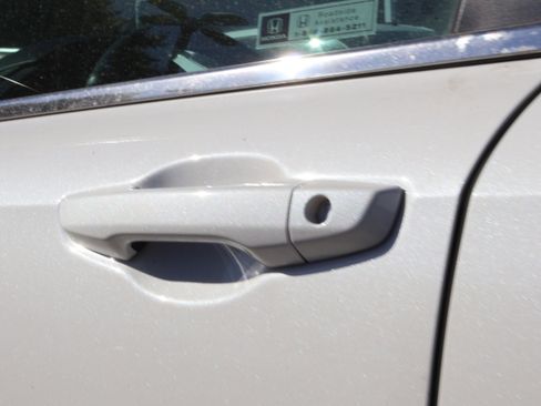 Used 2020 Honda CR-V Touring image 22