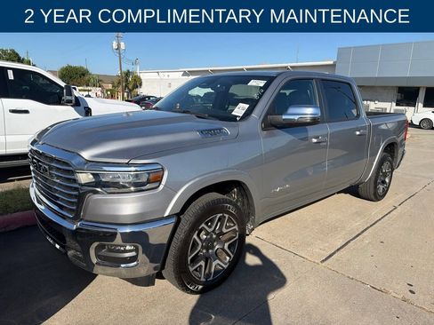 Used 2025 RAM 1500 Laramie AWD/4WD image 1