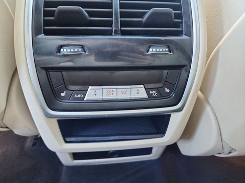 Used 2022 BMW X5 xDrive45e w/ Climate Comfort Package image 27