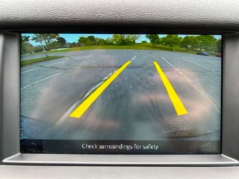 Used 2019 Land Rover Discovery Sport HSE AWD/4WD image 22