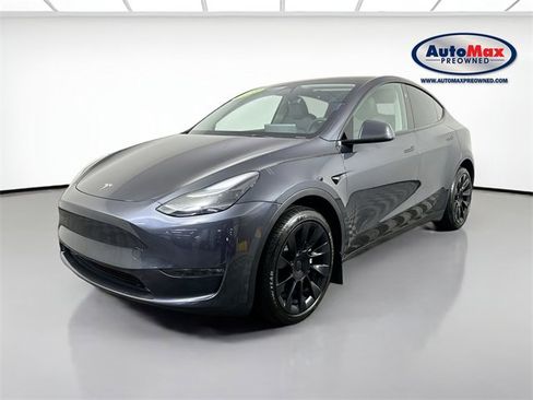 Used 2025 Tesla Model Y Long Range image 5