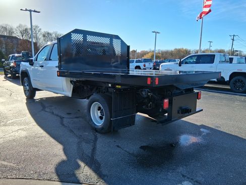 New 2025 GMC Sierra 3500 Pro w/ Convenience Package AWD/4WD image 10