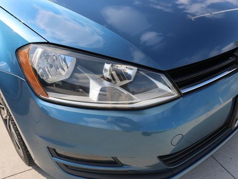 Used 2015 Volkswagen Golf 4-Door image 8