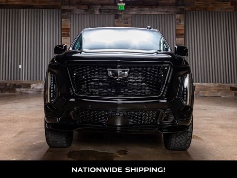 Used 2025 Cadillac Escalade V image 4