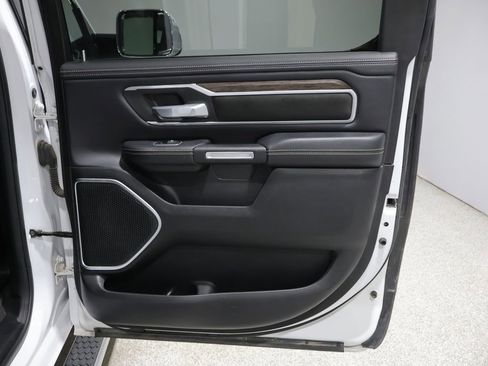 Used 2020 RAM 1500 Laramie AWD/4WD image 21