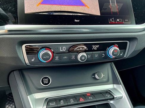 New 2025 Audi Q3 2.0T Premium image 16