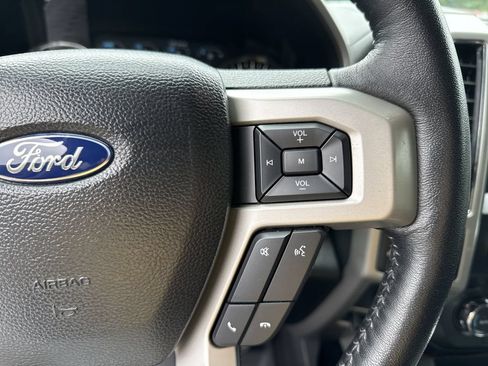 Used 2019 Ford F150 Lariat AWD/4WD image 25