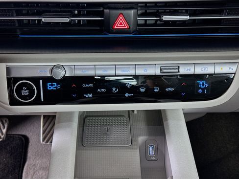 Used 2023 Hyundai Ioniq 6 Limited image 24