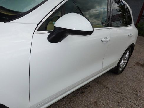 Used 2014 Porsche Cayenne S image 10