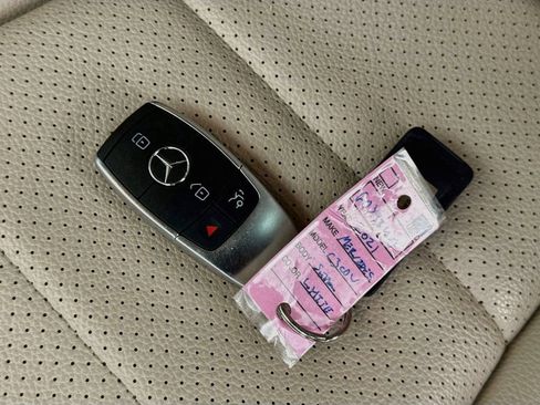 Used 2021 Mercedes-Benz C 300 Sedan image 34