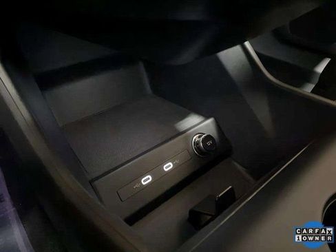 Used 2024 Audi Q4 e-tron Premium Plus w/ Premium Plus image 60