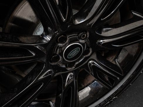 Used 2023 Land Rover Range Rover Velar R-Dynamic S image 8