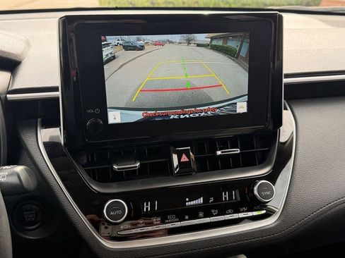 Used 2024 Toyota Corolla Cross XLE w/ Convenience Package image 22