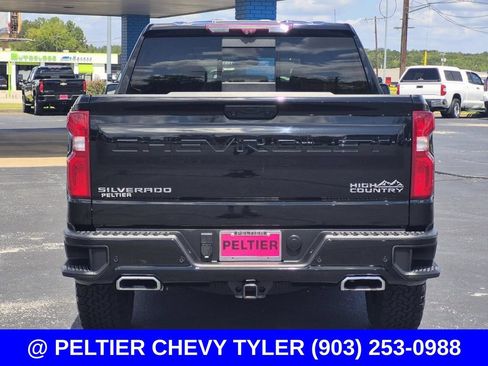 Used 2023 Chevrolet Silverado 1500 High Country w/ Technology Package AWD/4WD image 5