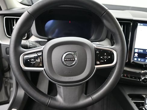 Used 2025 Volvo XC60 B5 Plus AWD/4WD image 13