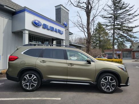 Used 2023 Subaru Ascent Limited image 2