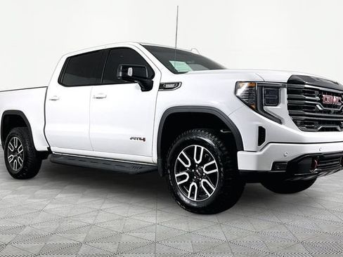 Used 2025 GMC Sierra 1500 AT4 w/ AT4 Premium Package AWD/4WD image 2