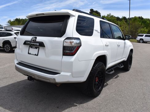 Used 2022 Toyota 4Runner TRD Off-Road Premium image 9