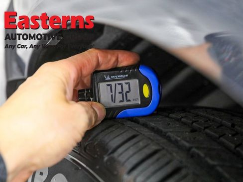 Used 2024 Toyota Venza LE image 25