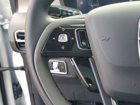 New 2026 Lincoln Corsair Premiere image 17