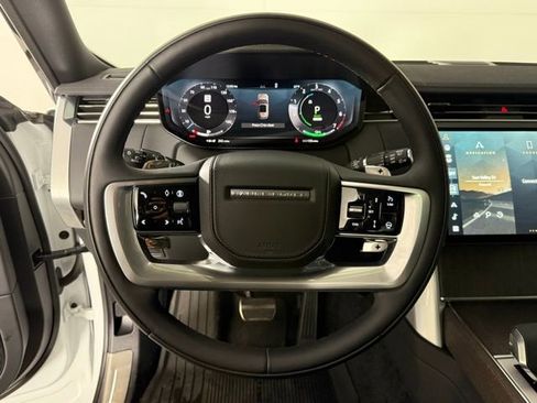 New 2025 Land Rover Range Rover SE AWD/4WD image 17