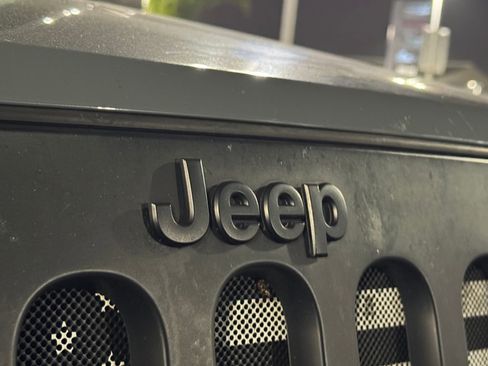 Used 2015 Jeep Wrangler Unlimited Sport w/ Quick Order Package 24S image 20