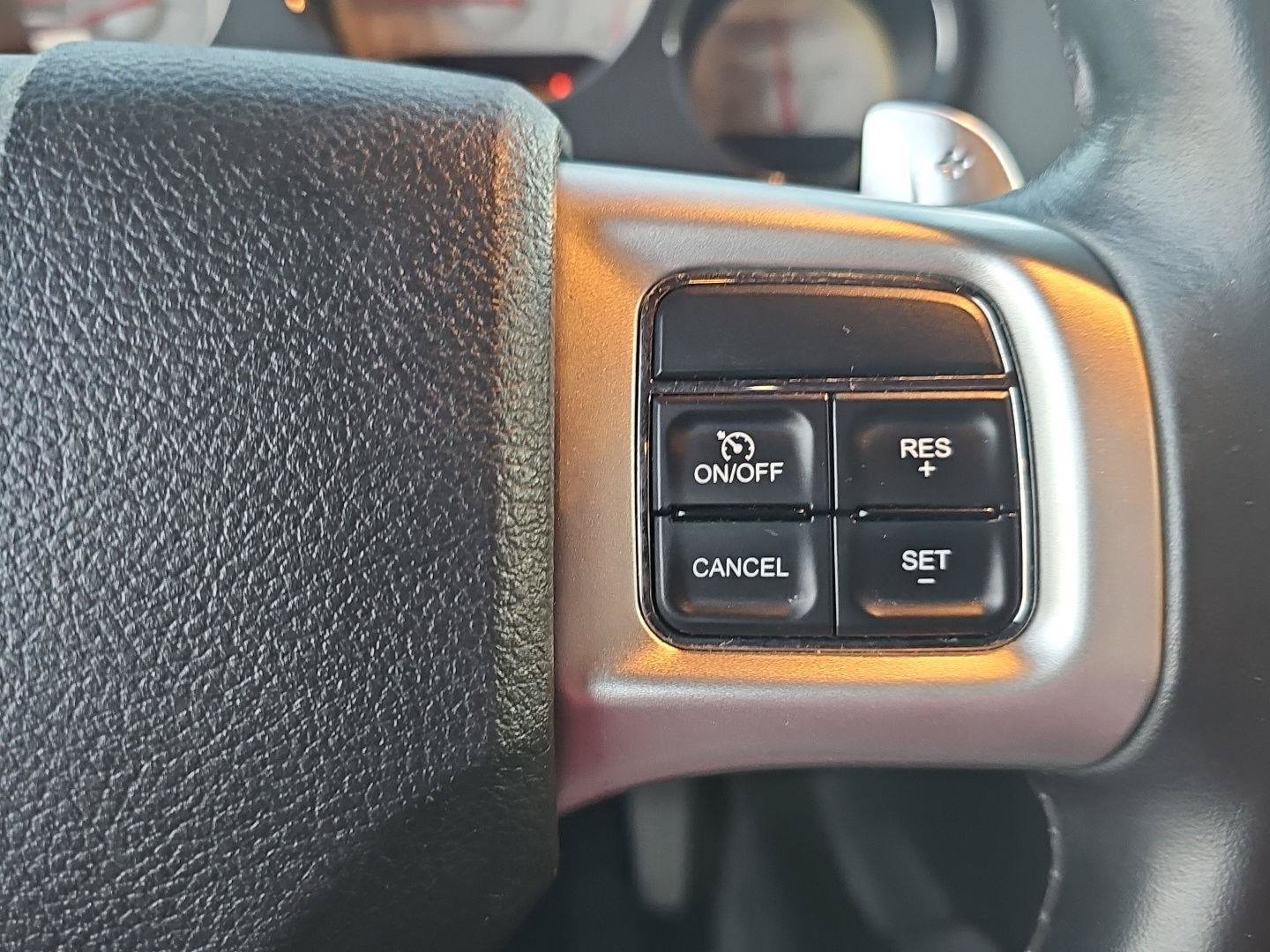 Used 2013 Dodge Challenger SXT RWD image 16