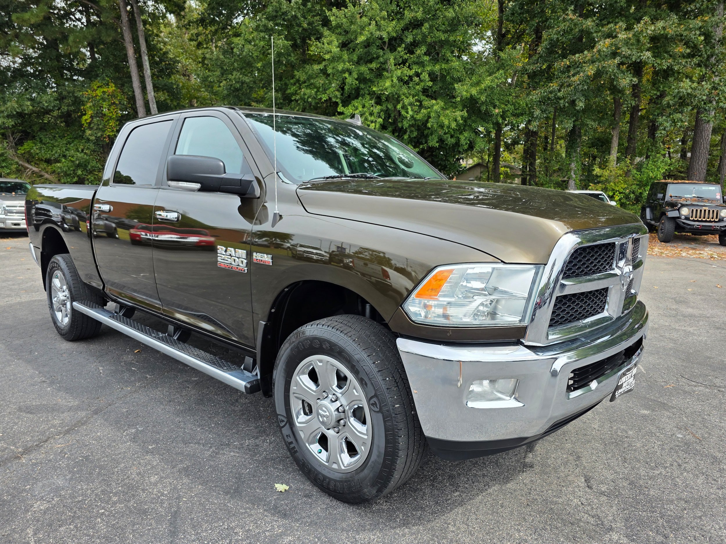 Used 2014 RAM 2500 SLT w/ Luxury Group AWD/4WD image 3