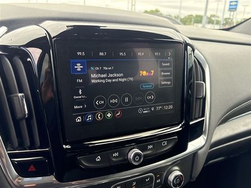 Certified 2023 Chevrolet Traverse LT FWD image 13
