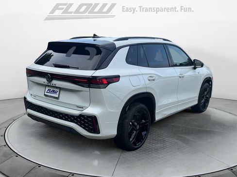 New 2025 Volkswagen Tiguan SE R-Line image 7