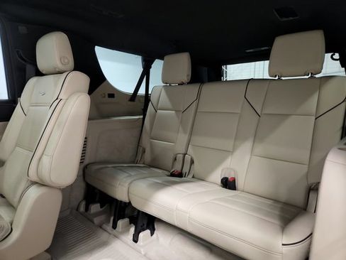Used 2023 Cadillac Escalade ESV Premium Luxury AWD/4WD image 34