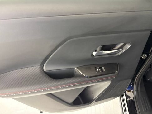 Certified 2025 Nissan Kicks SR FWD image 22