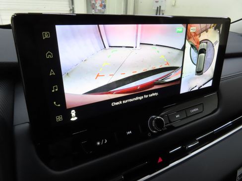 New 2025 Mitsubishi Outlander SE image 17