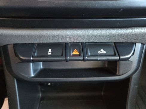 Used 2019 Chevrolet Colorado W/T image 9