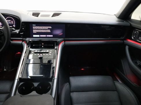 Used 2024 Porsche Panamera 4 image 92
