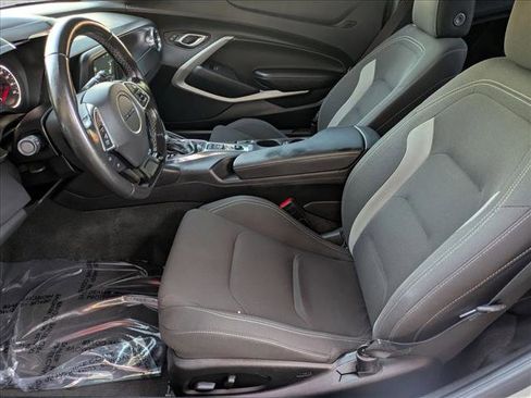 Used 2018 Chevrolet Camaro LT image 14