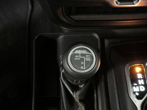 Used 2021 Jeep Wrangler Unlimited Sahara AWD/4WD image 42