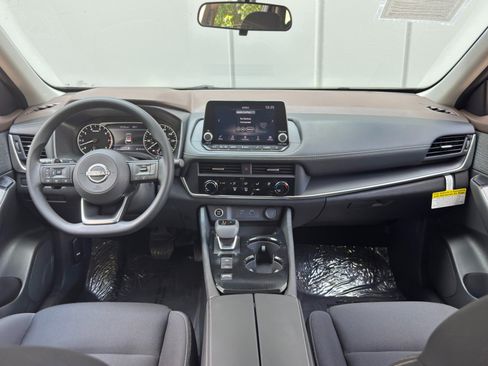 Used 2023 Nissan Rogue S FWD image 11