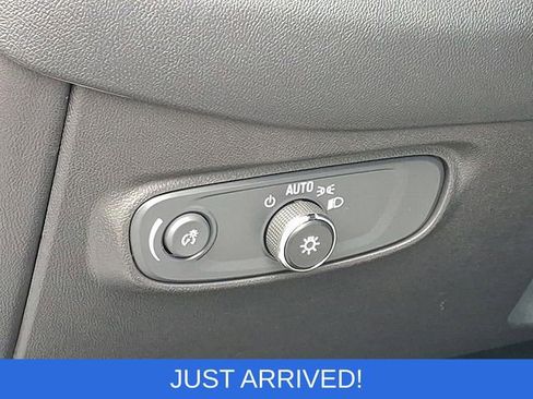 Used 2023 Chevrolet Equinox LS AWD/4WD image 24