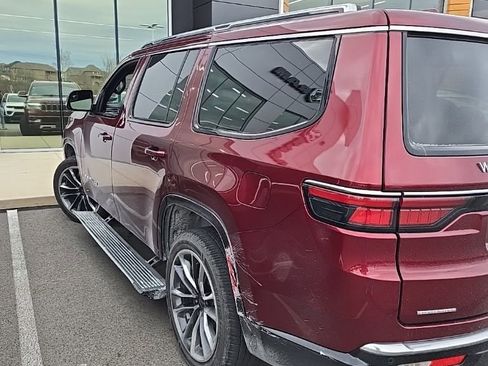 Used 2022 Jeep Wagoneer Series III w/ Premium Group I image 4