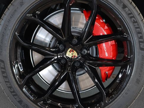 New 2026 Porsche Macan GTS image 30