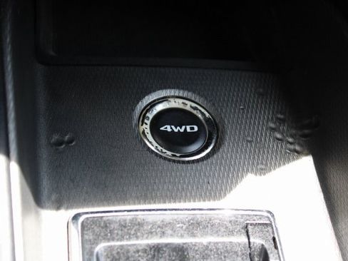 Used 2023 Mitsubishi Outlander Sport 2.0 SE 4D Sport Utility image 12