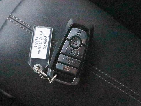 Used 2024 Ford Mustang GT Premium image 31