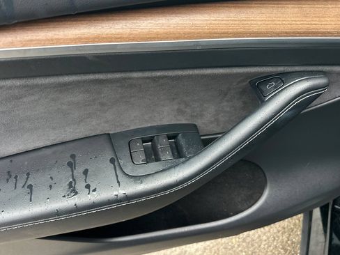 Used 2023 Tesla Model Y Long Range AWD/4WD image 14