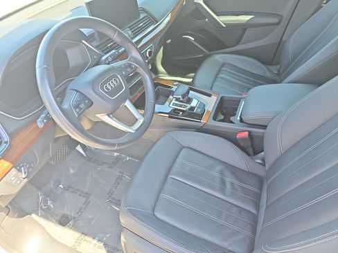 Used 2022 Audi Q5 2.0T Premium Plus w/ Premium Plus Package AWD/4WD image 16
